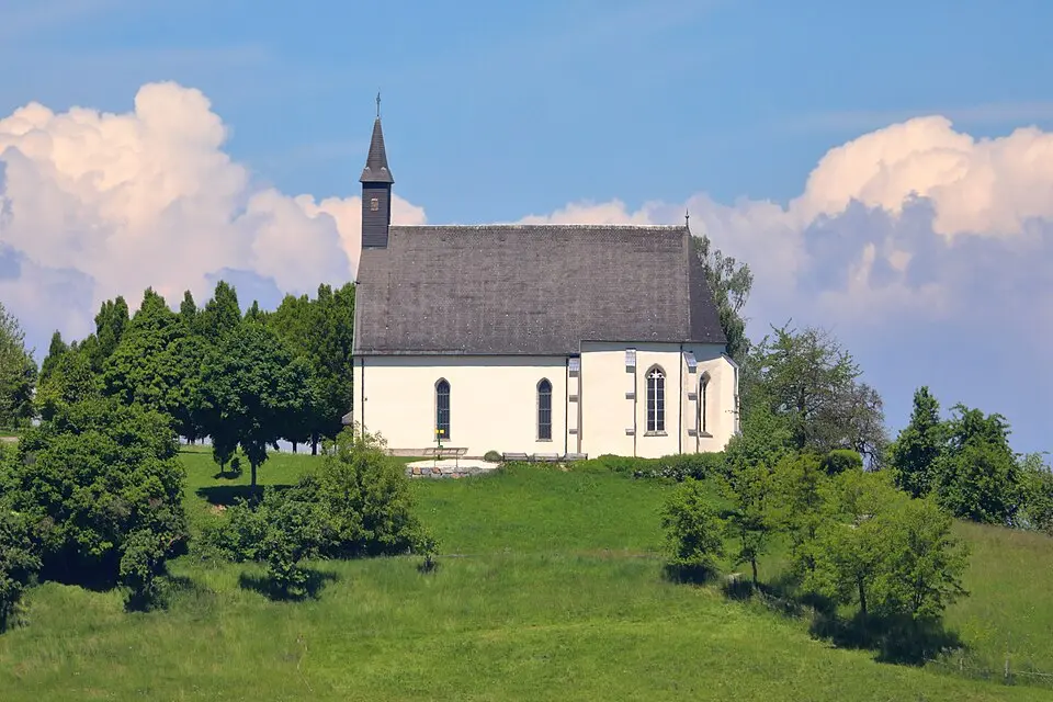 Image: C.Stadler/Bwag · CC BY-SA 4.0 Church on the Magdalenaberg