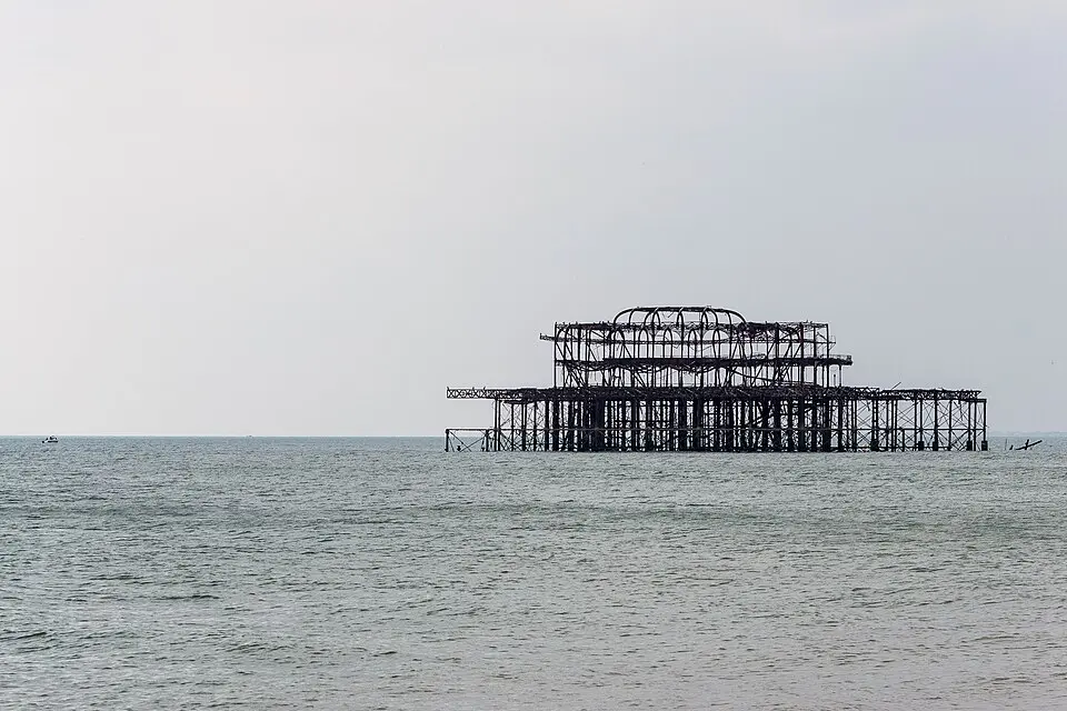 Image: MrsEllacott · CC BY-SA 3.0 West Pier
