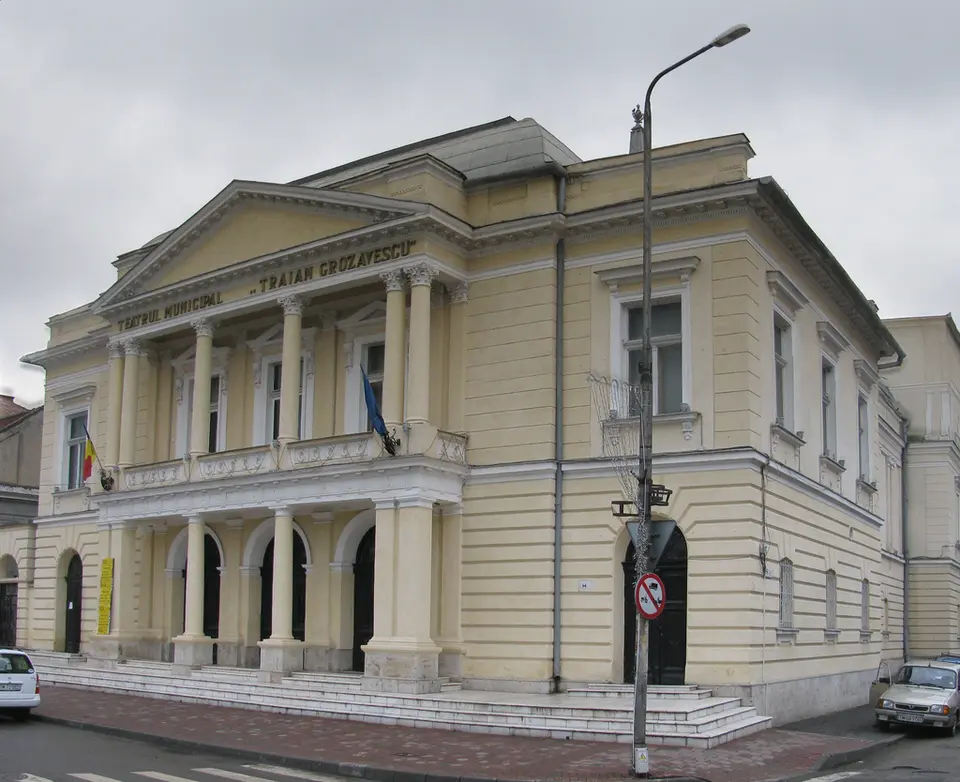 Teatrul Municipal Traian Grozăvescu