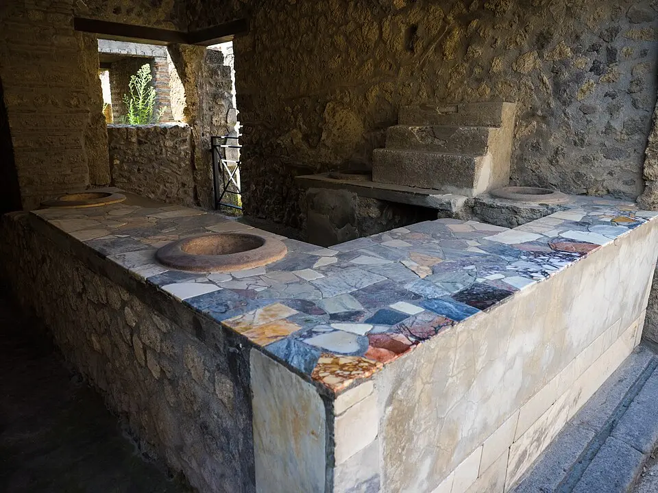 thermopolium (I.9.4)