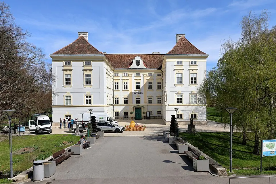 Image: C.Stadler/Bwag · CC BY-SA 4.0 Schloss Vöslau