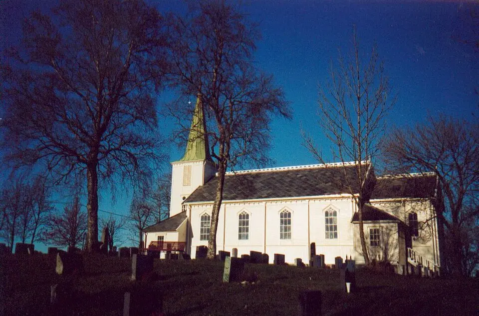Tiller kirke