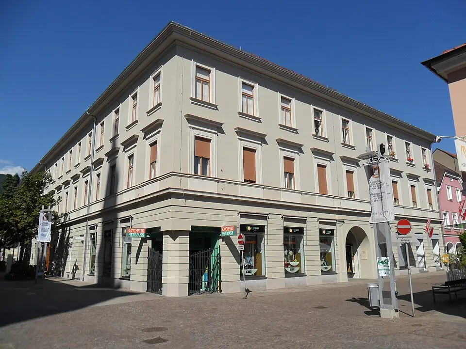 Ehem. Montanuniversität und integr. Stadtmauer