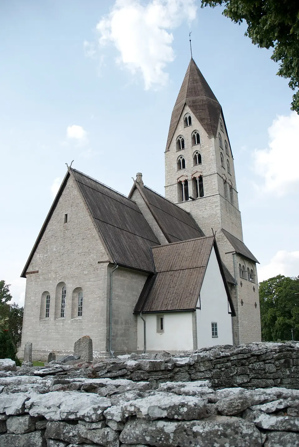Tingstäde kyrka
