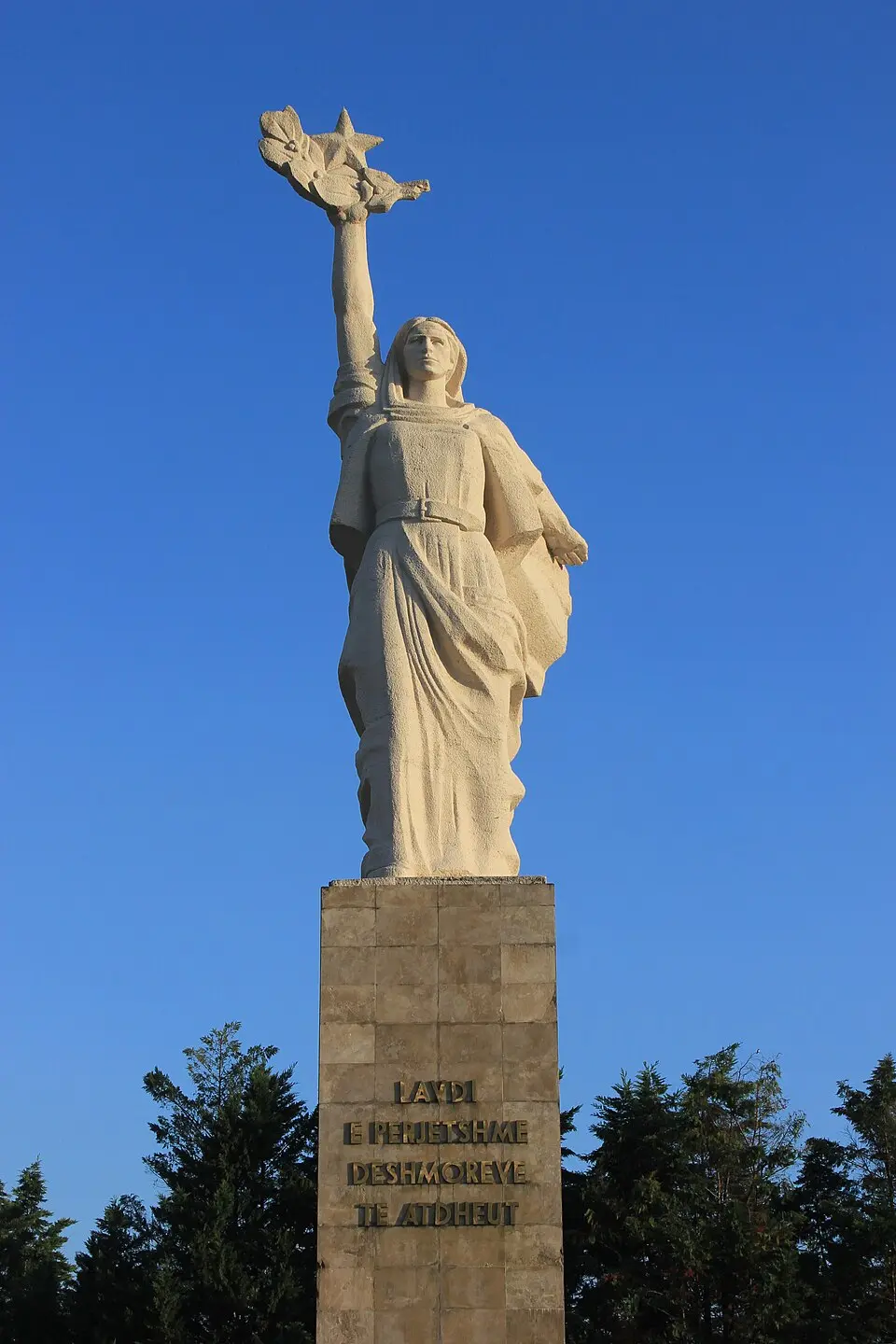 Monumenti Nëna Shqipëri
