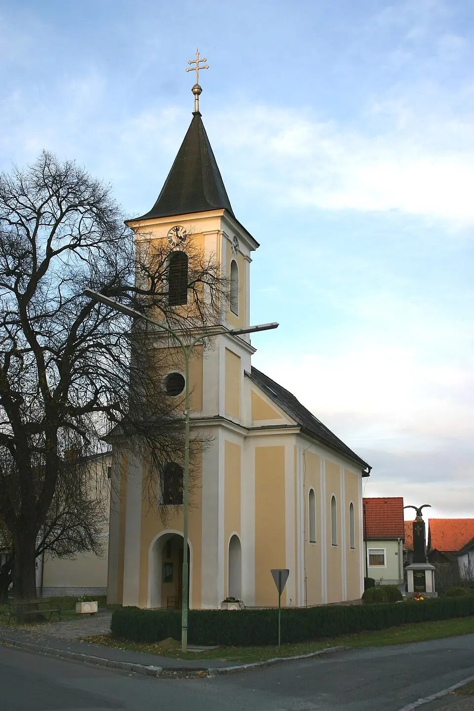 Slika: Steindy · CC BY-SA 2.0 DE Pfarrkirche Tobaj