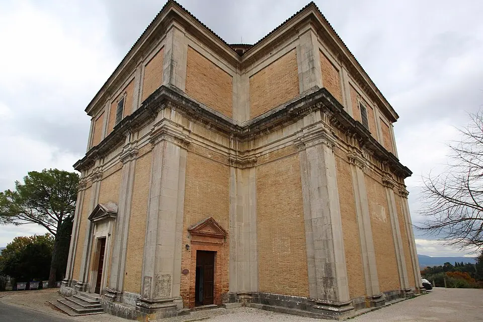 Kép: LigaDue · CC BY-SA 4.0 chiesa del Santissimo Crocifisso