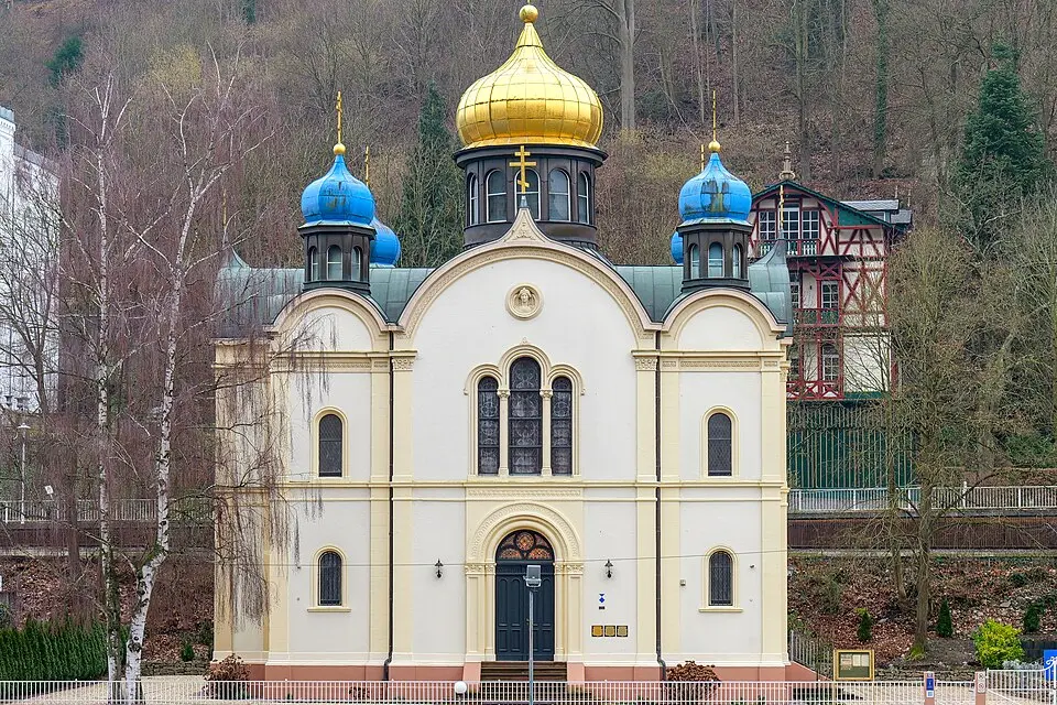 Image: LigaDue · CC BY-SA 4.0 église Sainte-Alexandra de Bad Ems