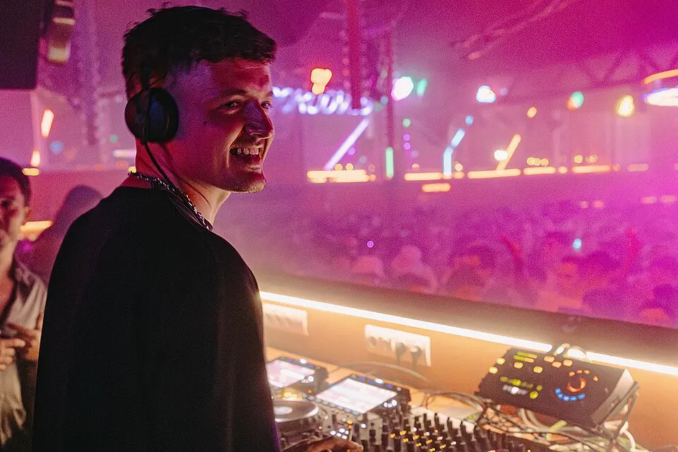 DC10