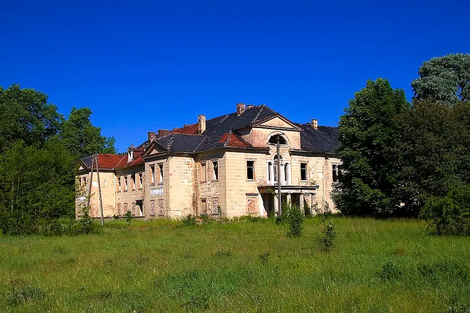 Pałac w Tomaszowie Bolesławieckim