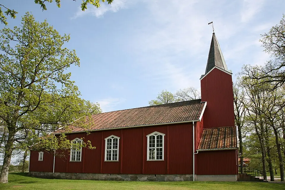 Tomb kirke