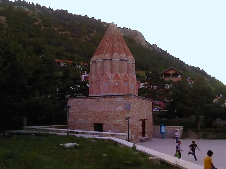 Seydi Mahmut Hayrani Türbesi