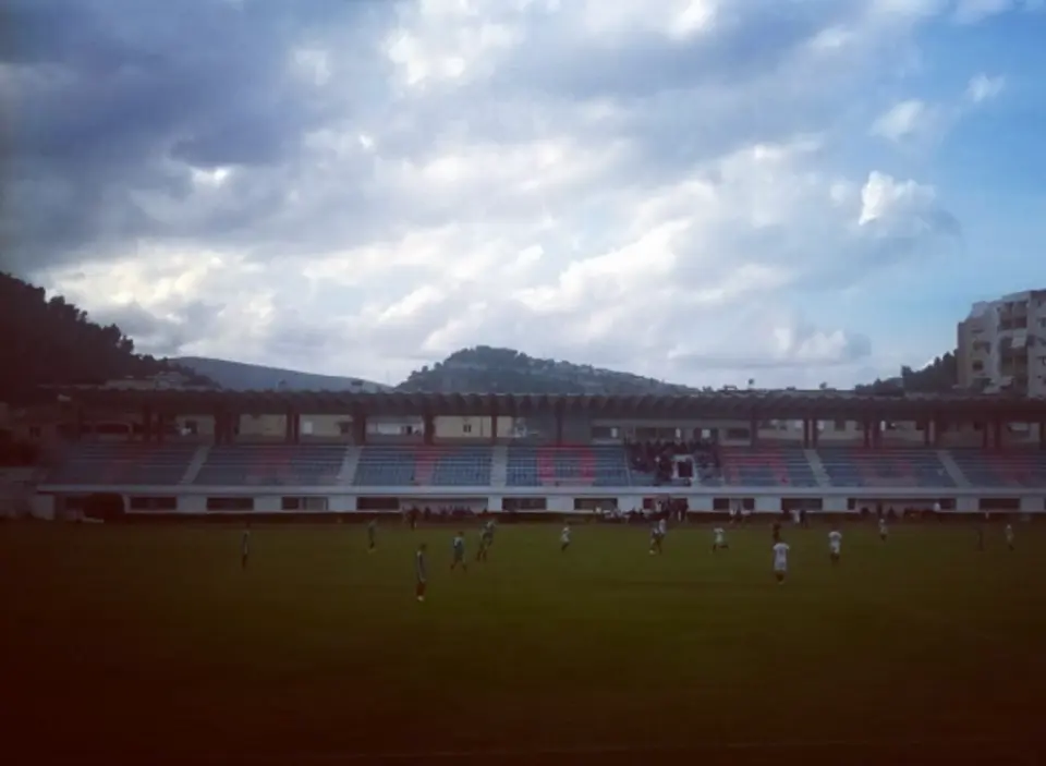 Stadiumi "Tomori"