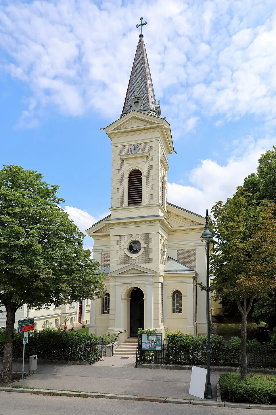 Evang. Pfarrkirche A. und H.B.