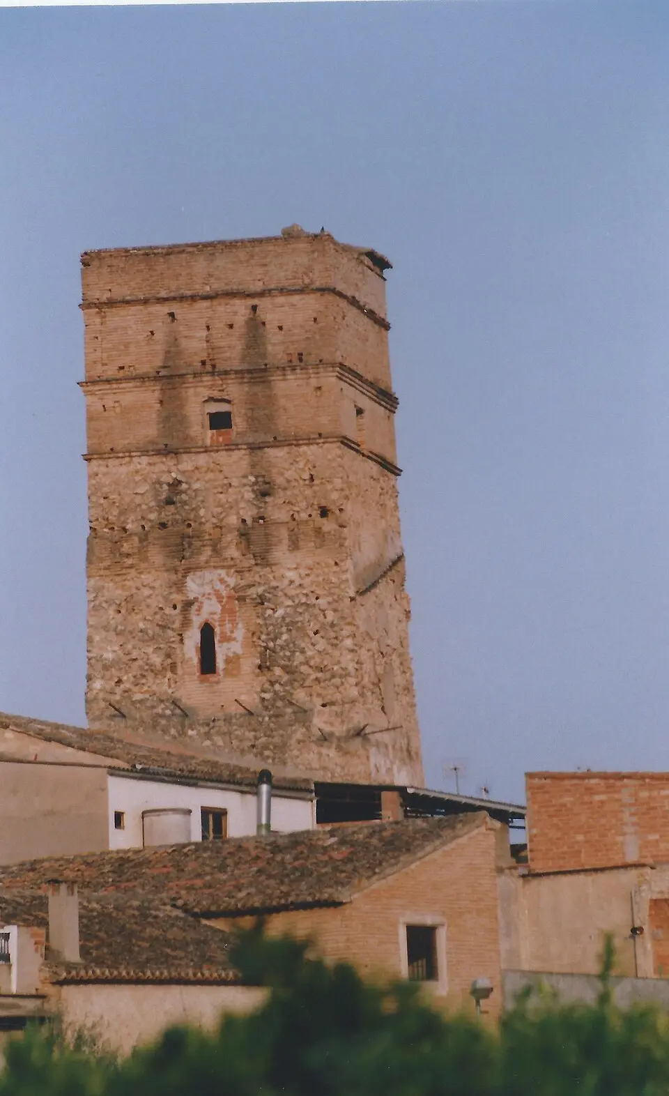 Obrázok: Riberaxuquer01 · CC BY-SA 3.0 Torre del Palacio de Antella