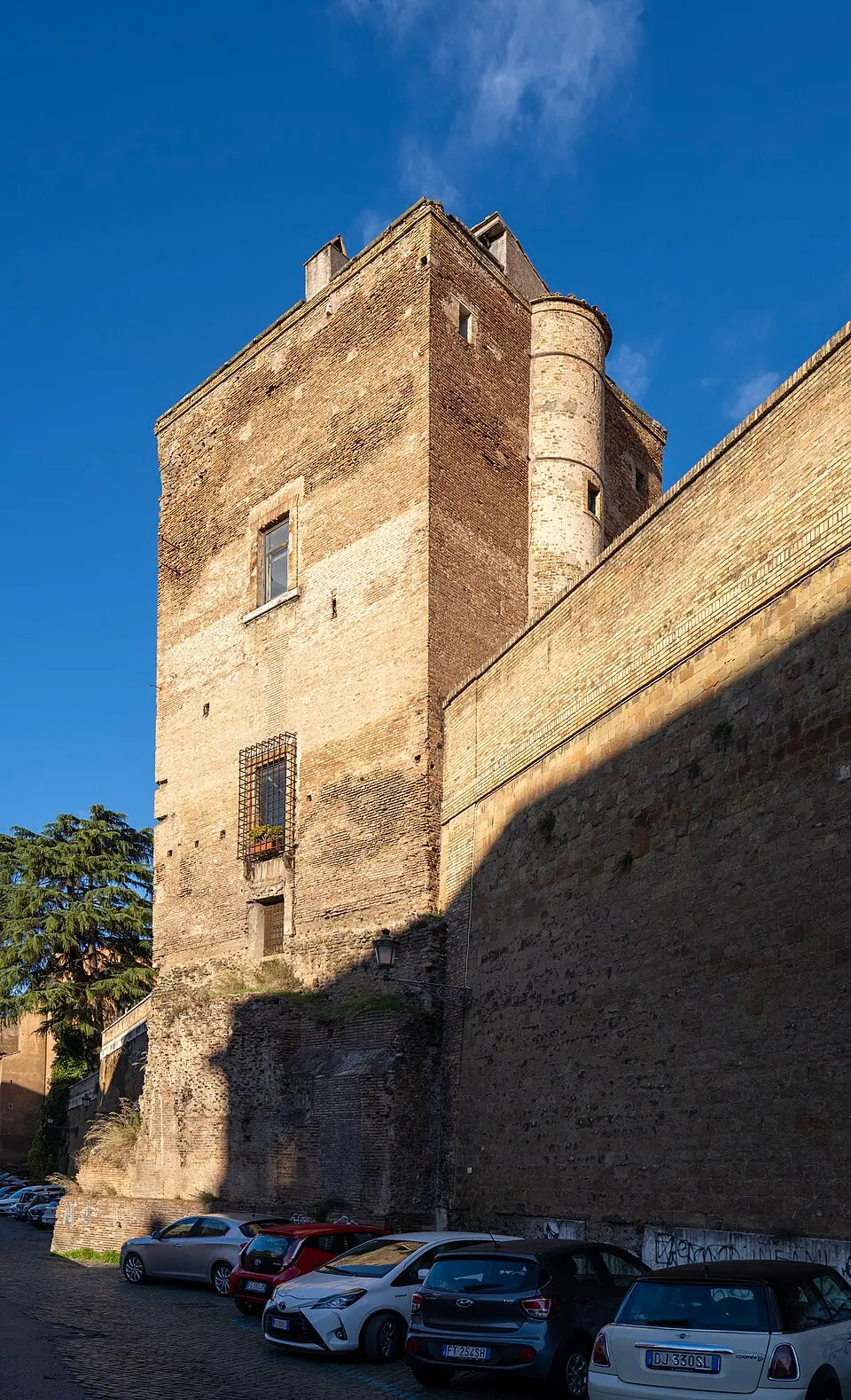 Immagine: SetteChiese · CC BY 4.0 torre degli Annibaldi