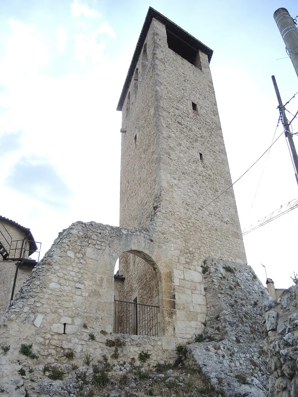 torre di Caporciano