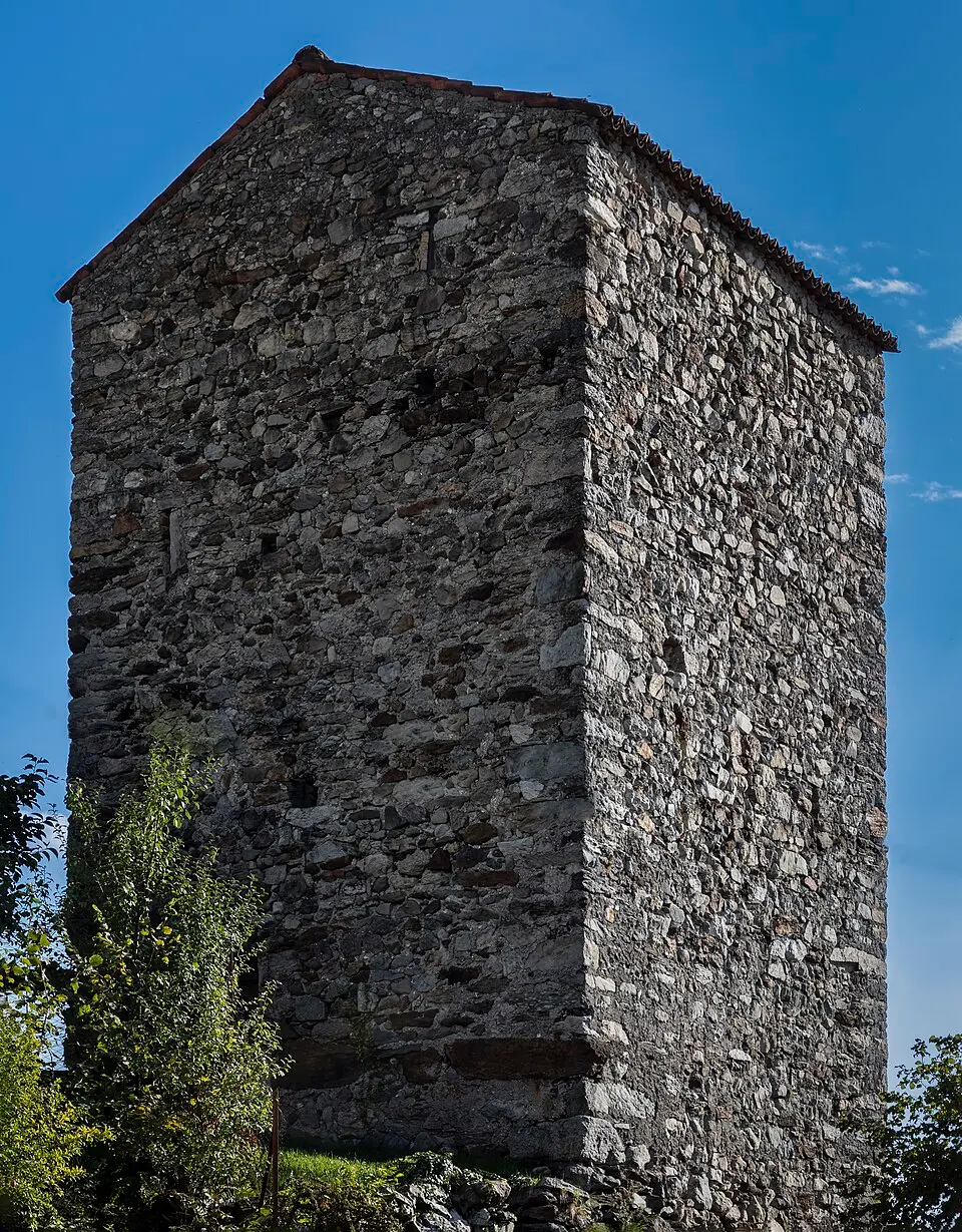 Image: Maurizio Moro5153 · CC BY-SA 4.0 Torre dei Lanfranconi