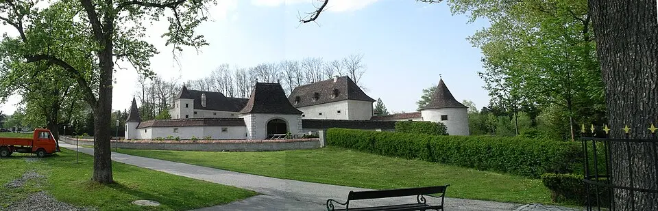 Image: Aberpram · CC BY-SA 3.0 Schloss Totzenbach