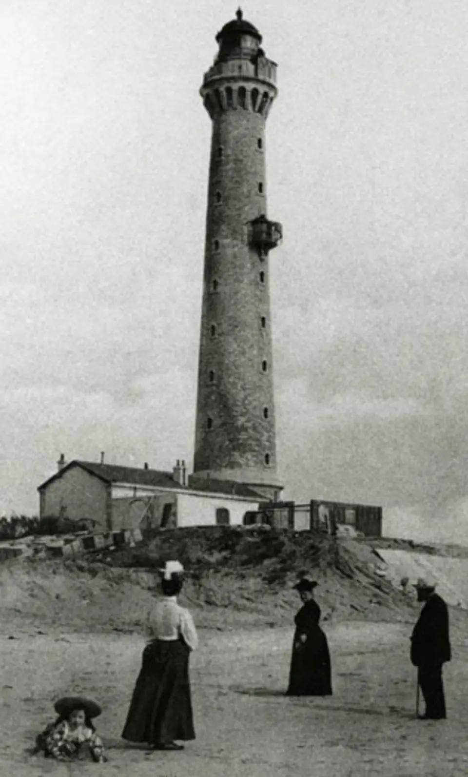 phare de pierre de la pointe de la Coubre