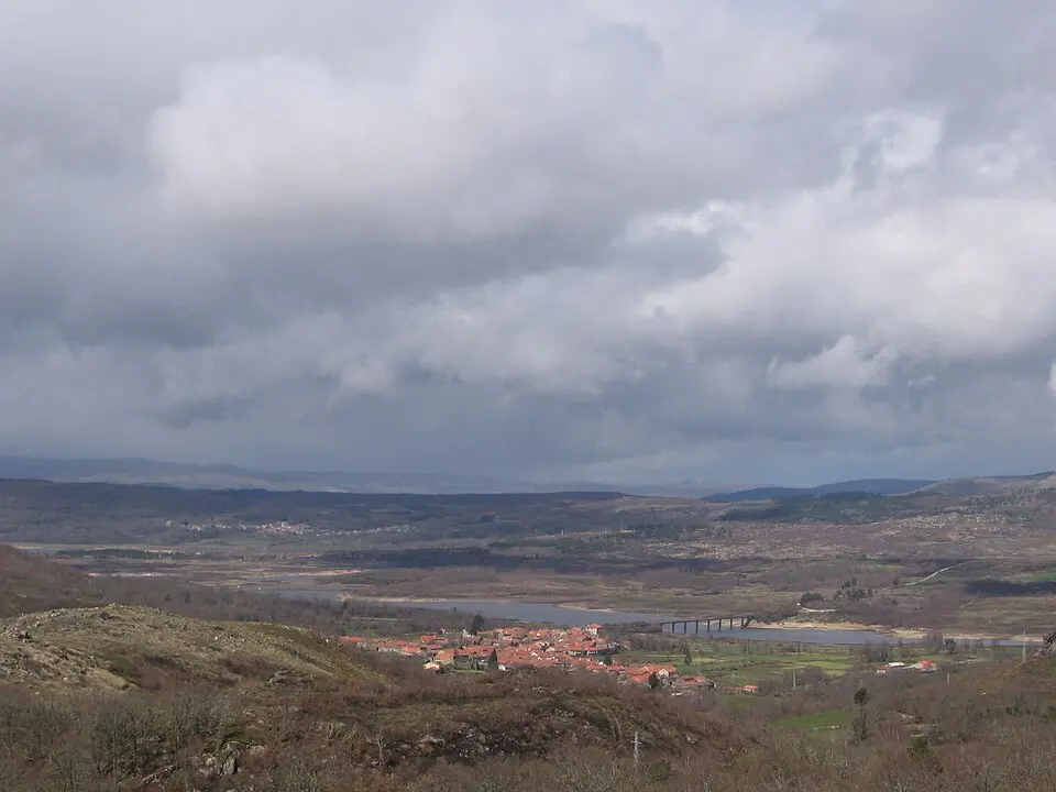 Obrázok: CorreiaPM · Public domain Tourém