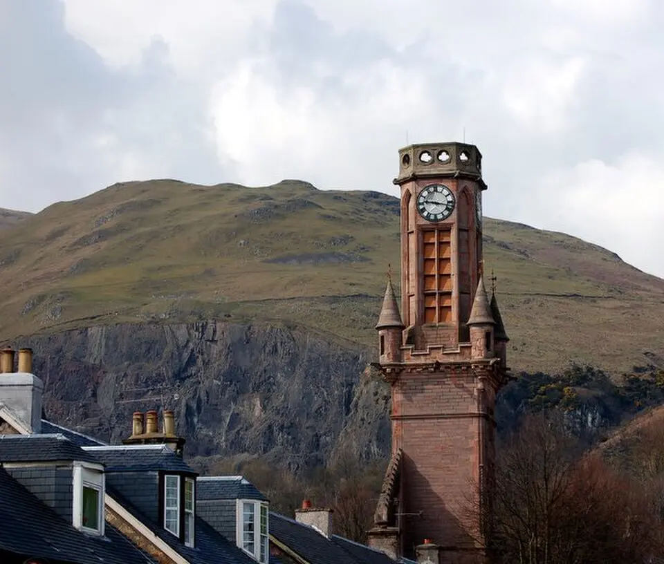 Turm (Popular Institute)