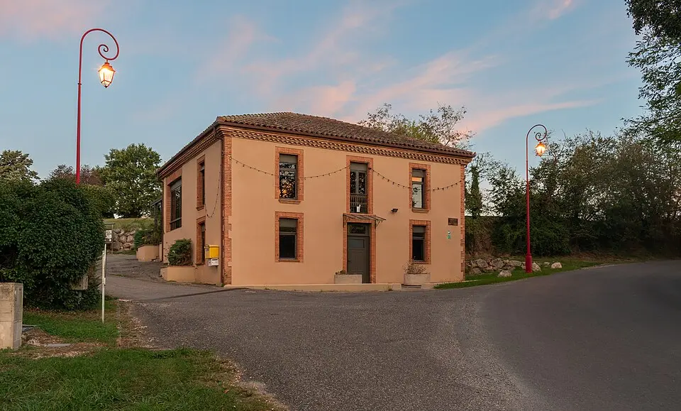 Frontignan-Savès