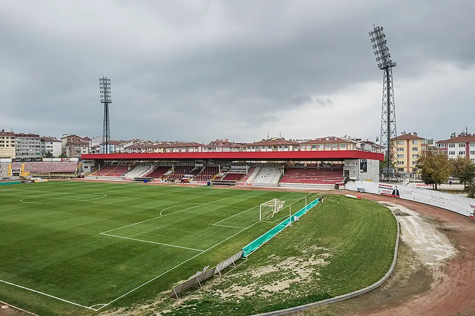 Obrázok: A.Savin · FAL Bolu Atatürk Stadyumu