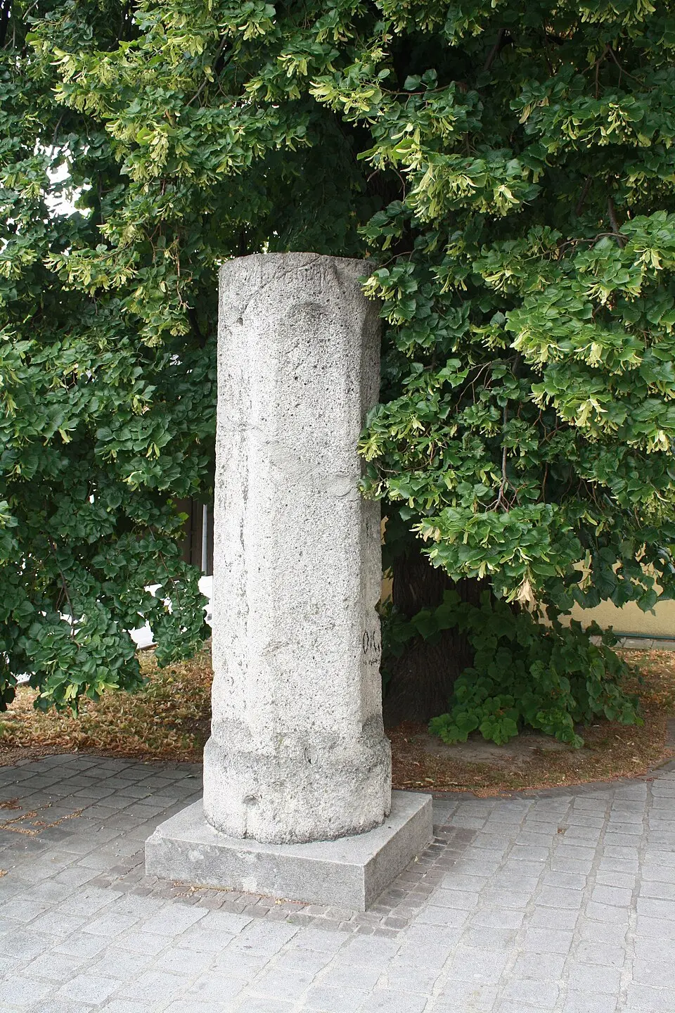 Bild: Karl Gruber · CC BY 3.0 Bildstock Römerstein