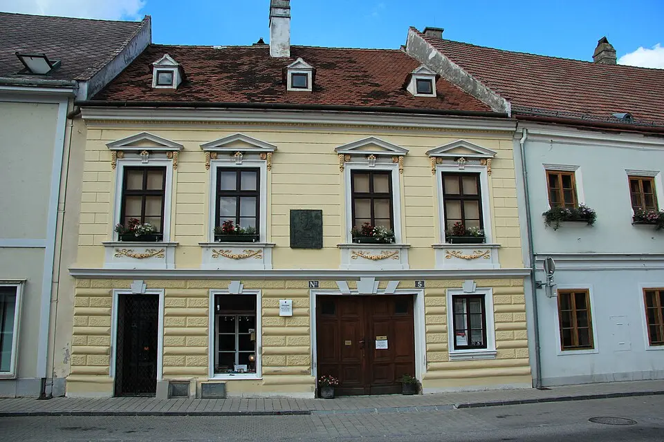 Image: Karl Gruber · CC BY 3.0 AT Bürgerhaus