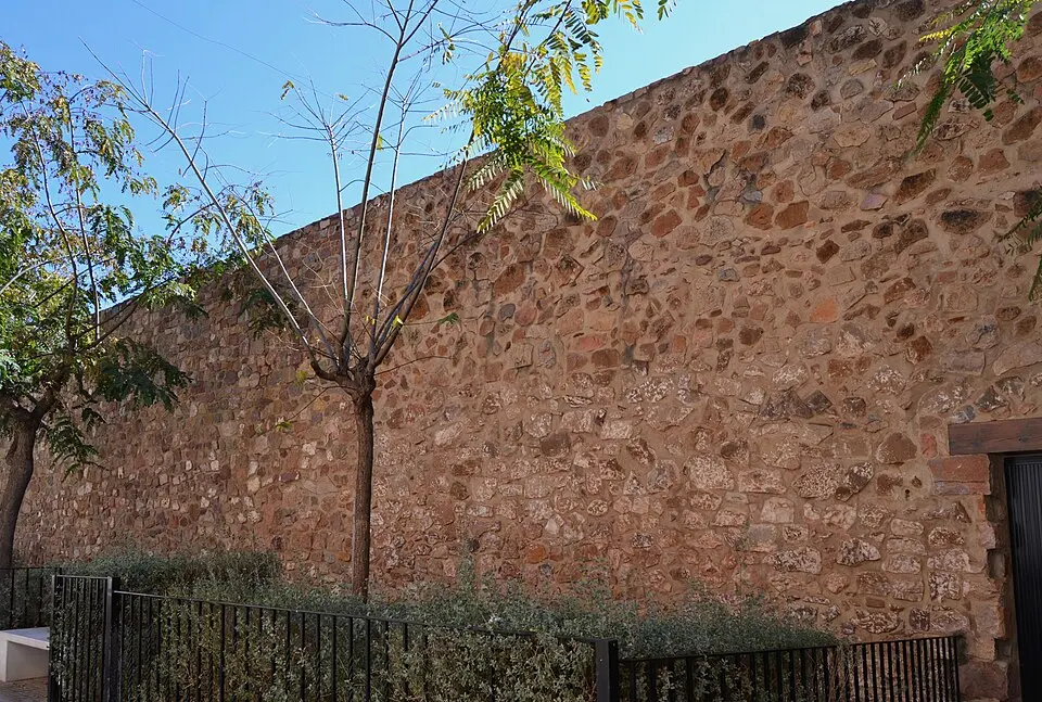 Murallas de Almenara