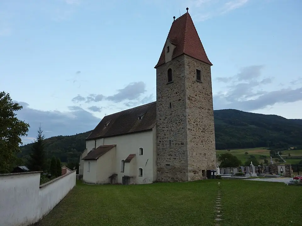 Kath. Filialkirche hl. Ulrich und Friedhof