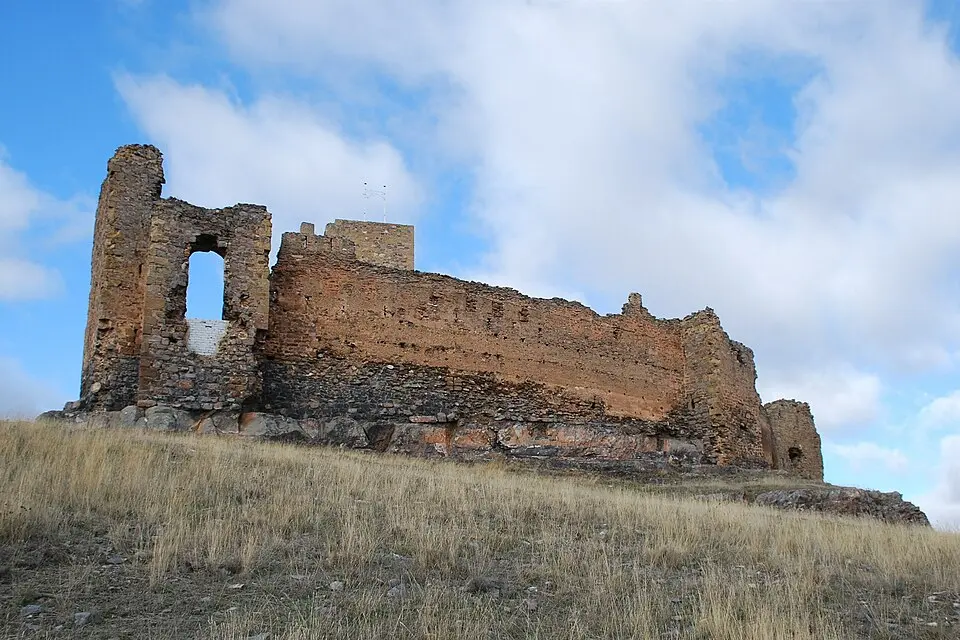 Image: Juanje 2712 · CC BY-SA 3.0 Castillo de Trasmoz