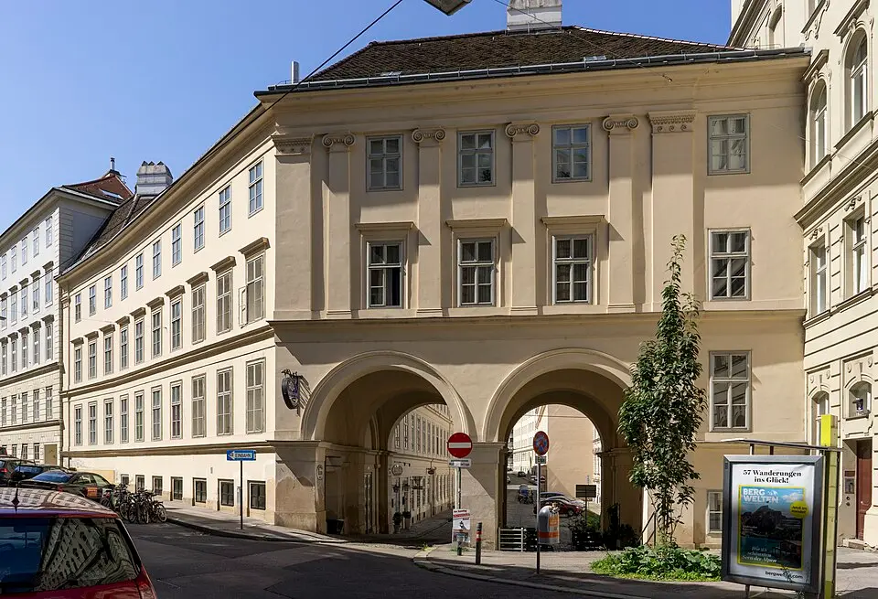 Miethaus, Traunsches Haus