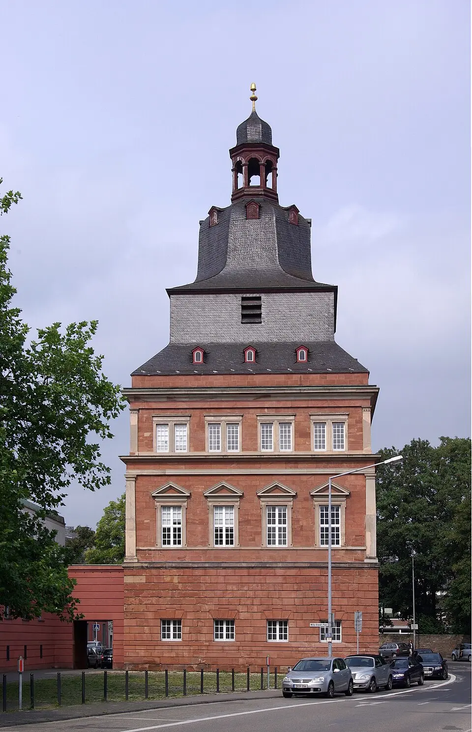 Roter Turm (Trier, Konstantinplatz)