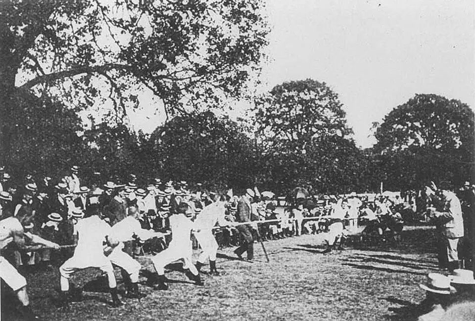 tug of war at the 1900 Summer Olympics