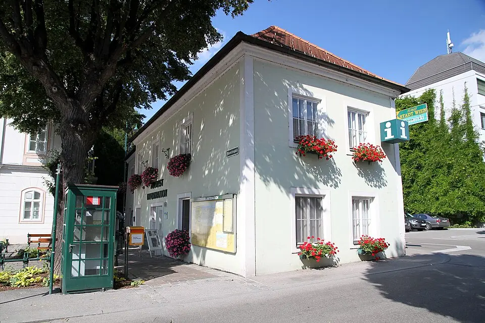 Wohn- und Geschäftshaus