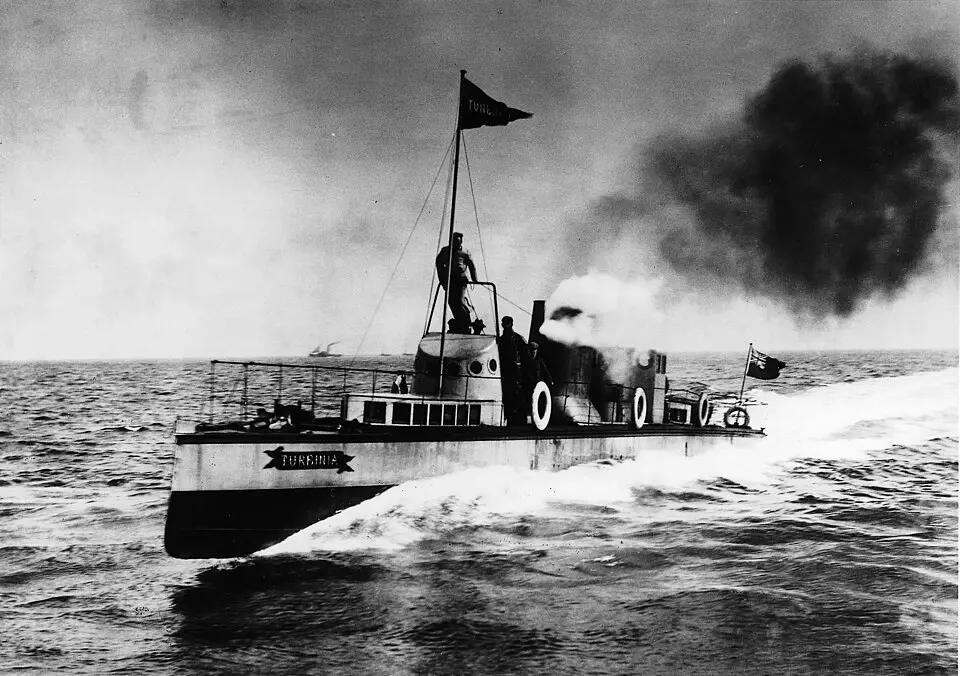 Obrázok: Alfred John West · Public domain Turbinia