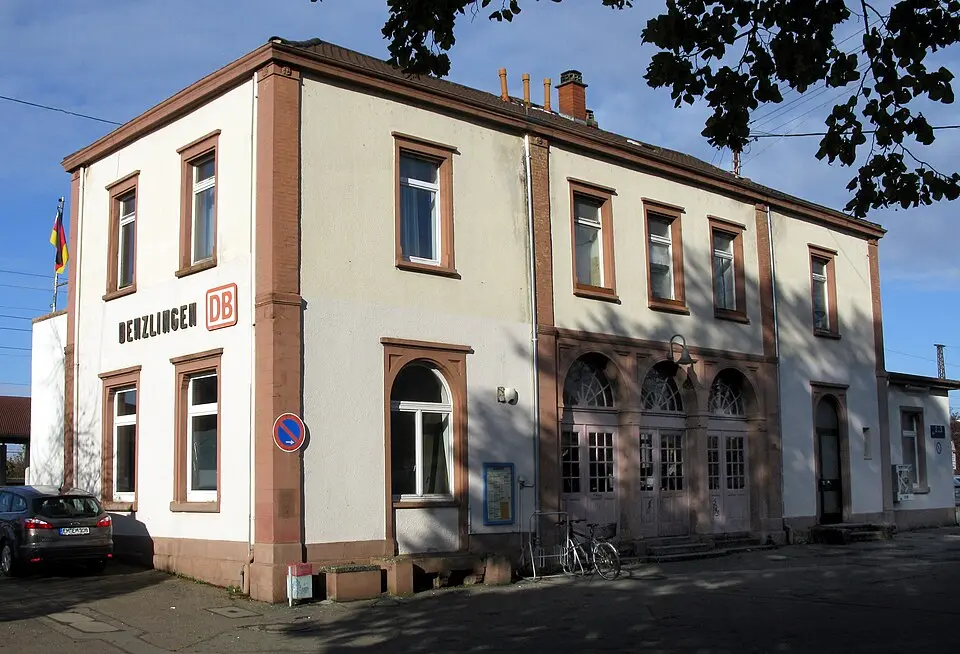 Denzlingen railway station
