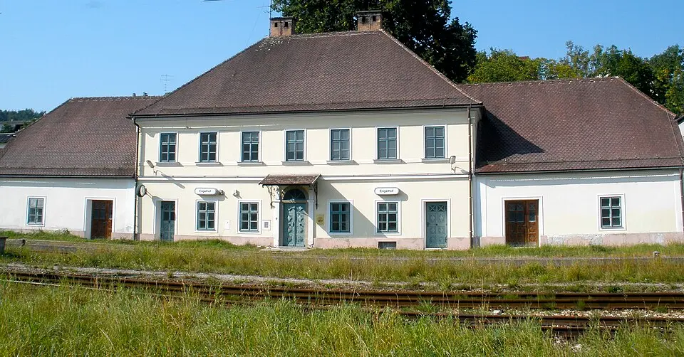 Aufnahmsgebäude Schlagen (Engelhof)