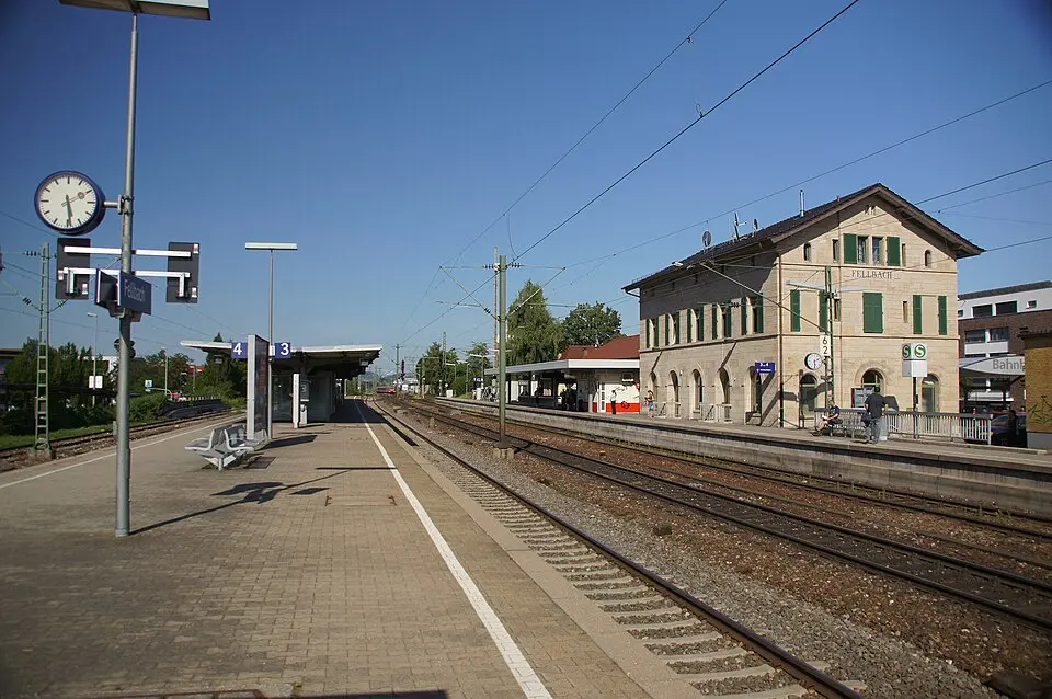 Slika: Baron2105 · CC BY-SA 3.0 Bahnhof Fellbach