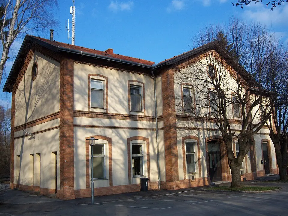 Image: User:My Friend · CC BY-SA 3.0 Aufnahmsgebäude Bahnhof Frättingsdorf
