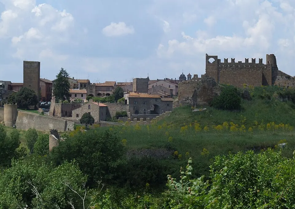 Mura di Tuscania