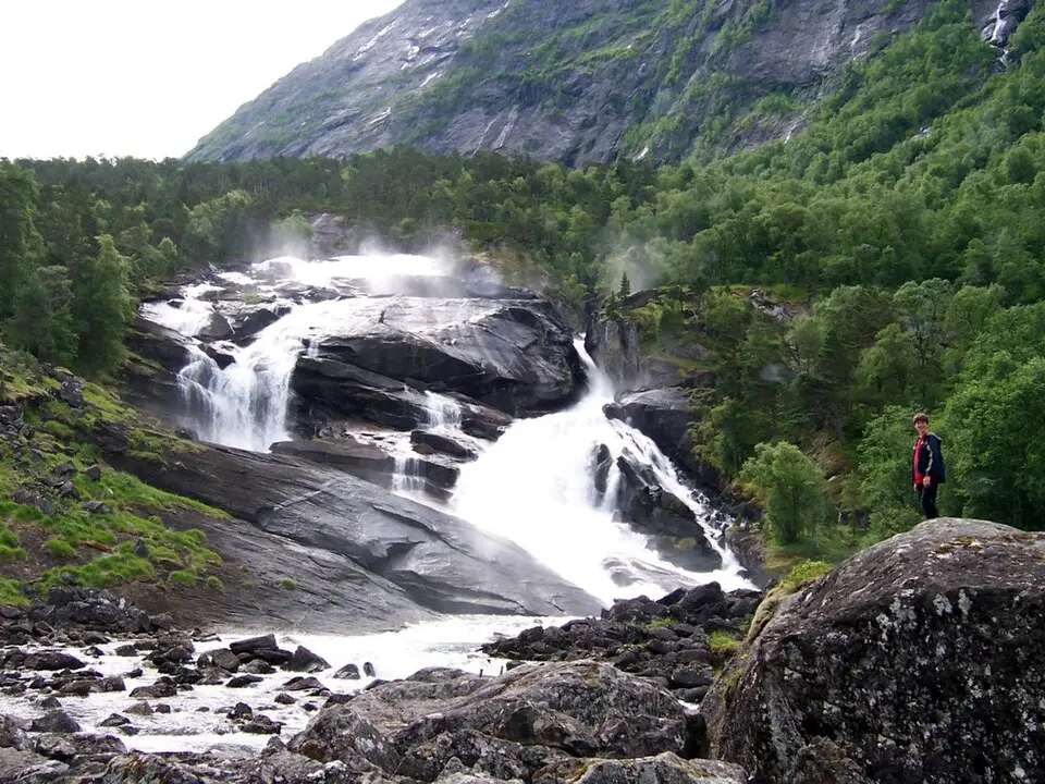 Tveitafossen