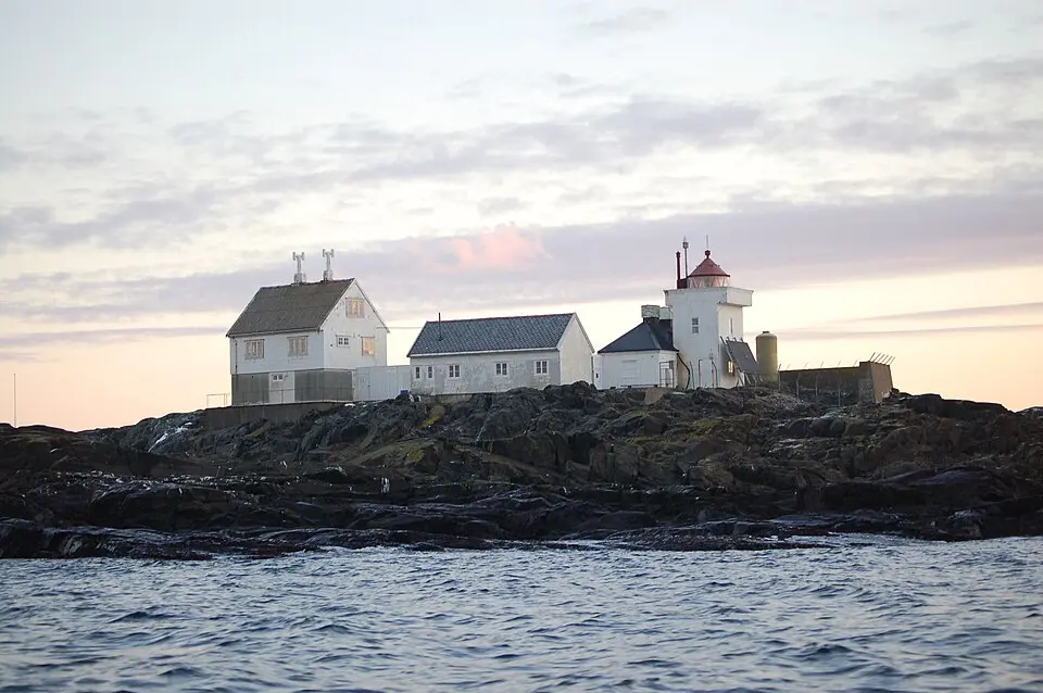 phare de Tvistein