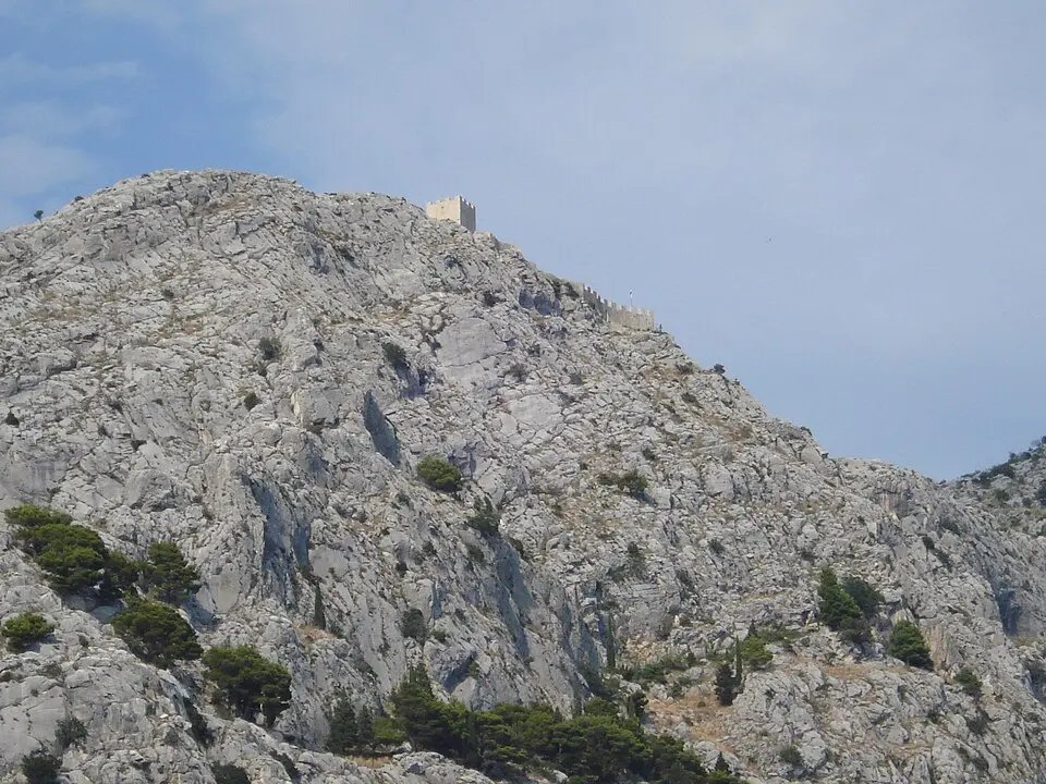 Stari grad (Omiš)