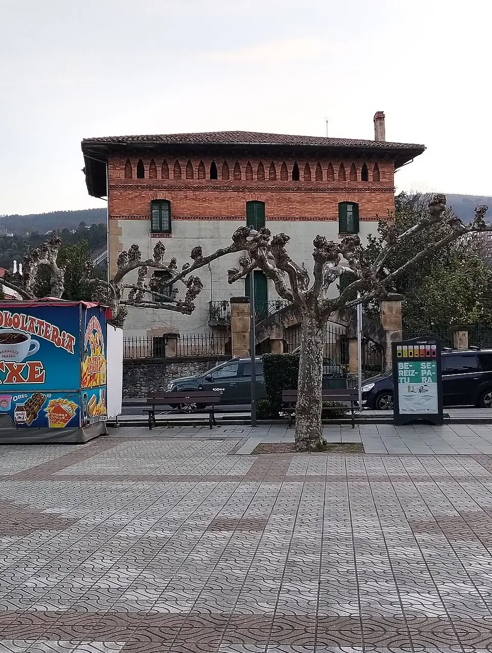 Amezola palace