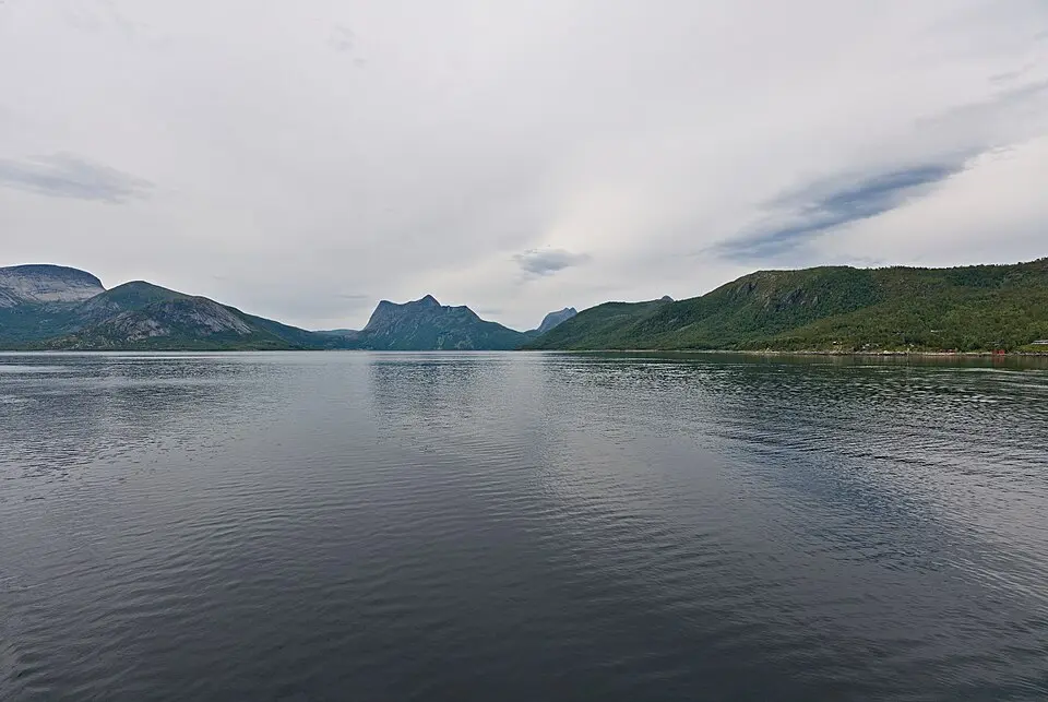 Skrovkjosen