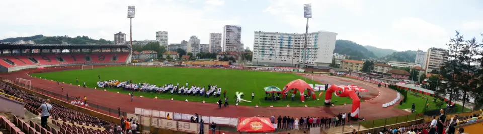 Bild: KalyEV. · CC BY-SA 3.0 Stadion Tušanj