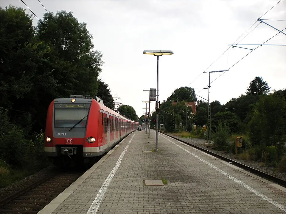 Bahnhof Perlach